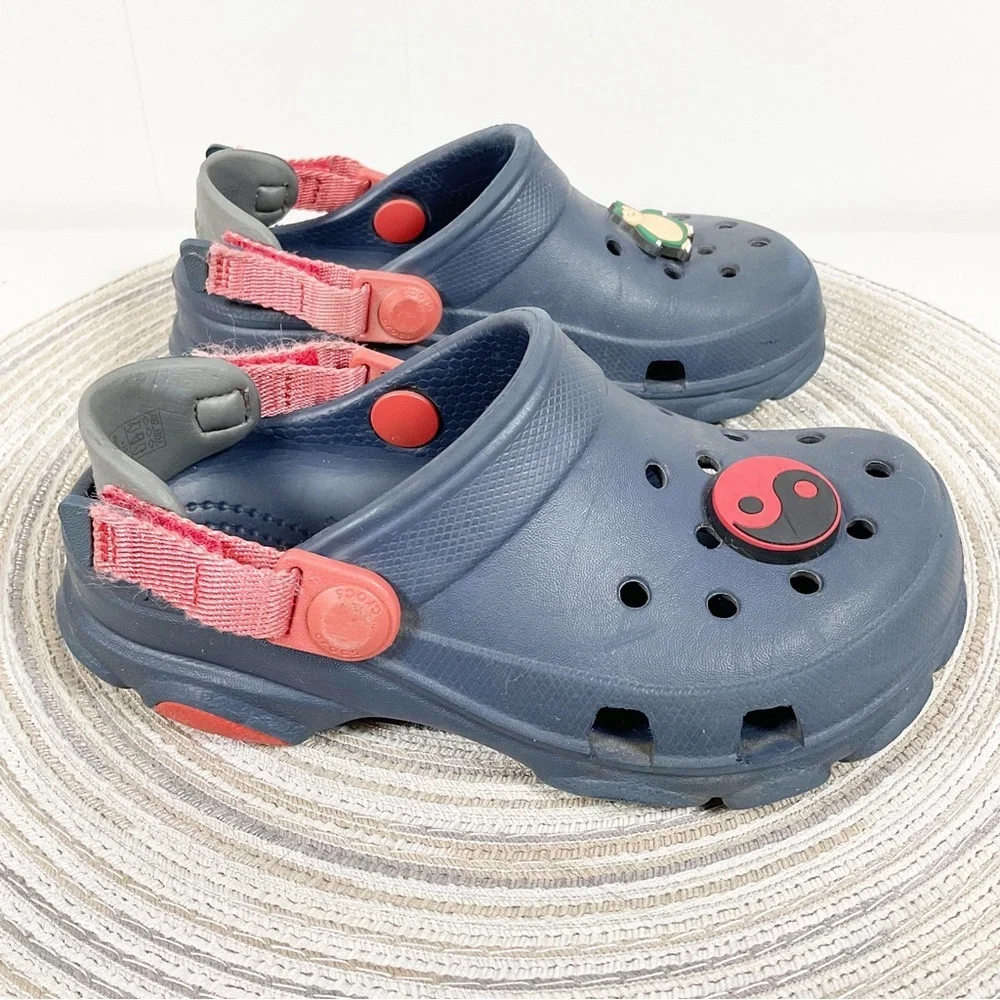 Crocs Boys Youth Size 11 Shoes - Picture 2 of 7